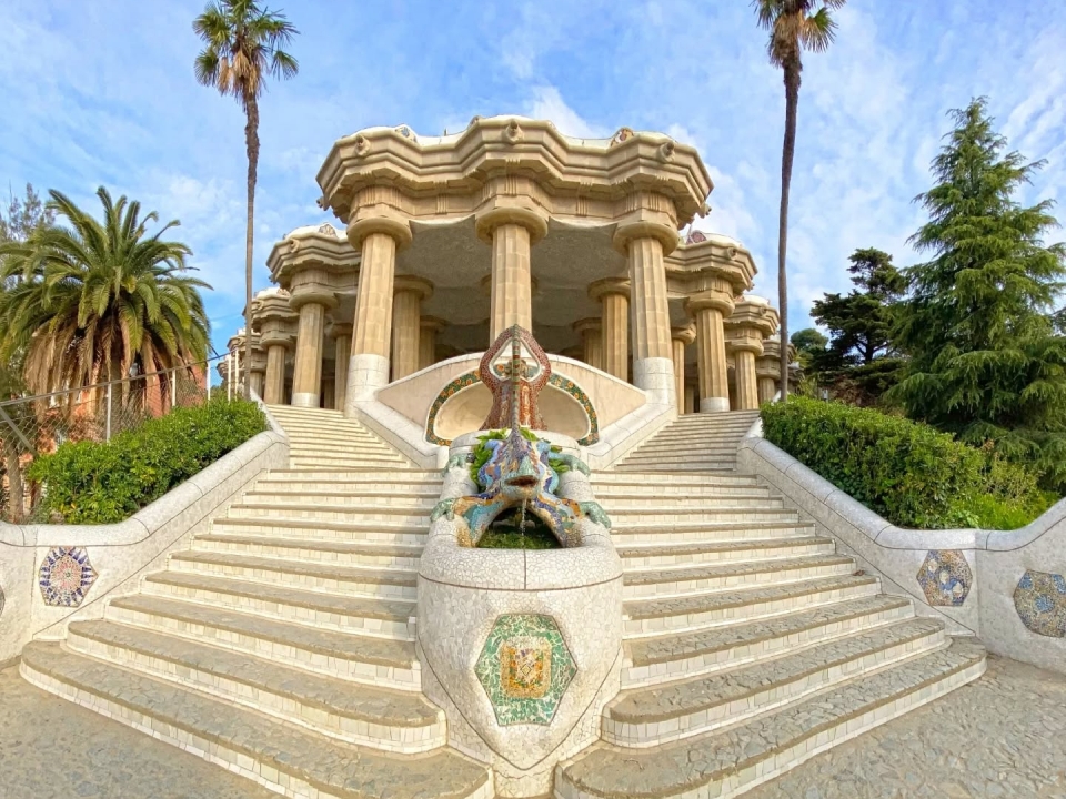 Escalinata del Dragón