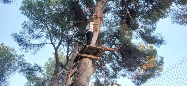 Deslize pelas tirolesas em Calafell 