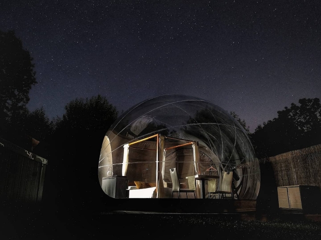  Bubble under the starry sky