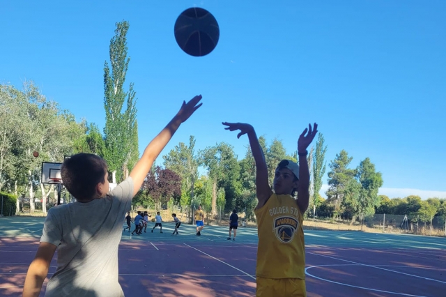 Entrenando tiros en las pistas