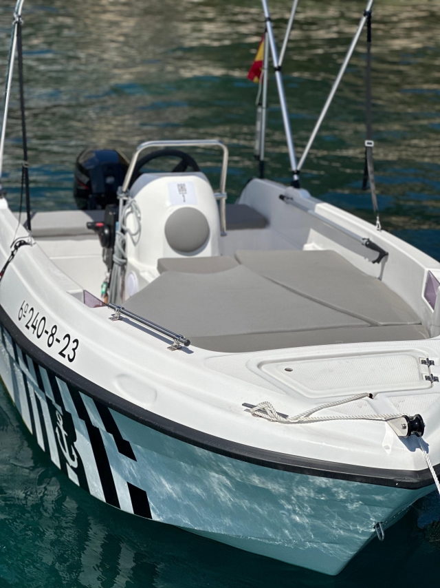  Rent a boat in Altea 