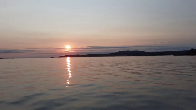 Enjoy the views from the boat 