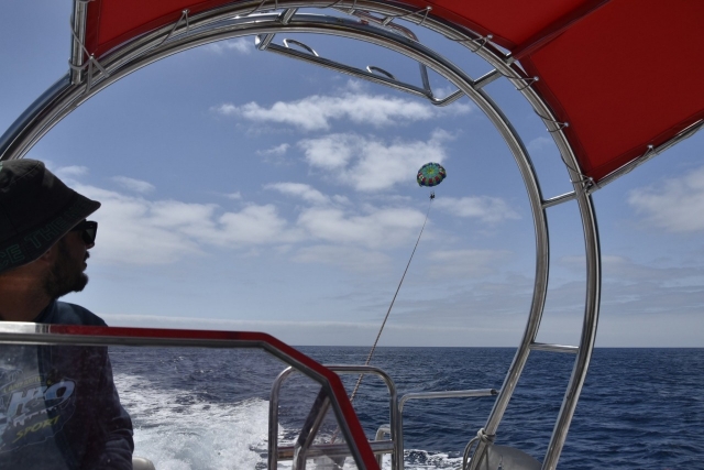  Erleben Sie eine komplette Parasailing-Aktivität