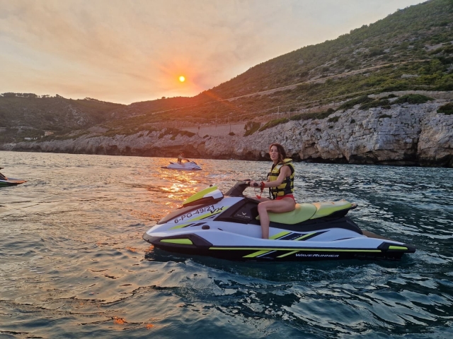 Ruta en jet ski por el Parque del Garraf, 1h