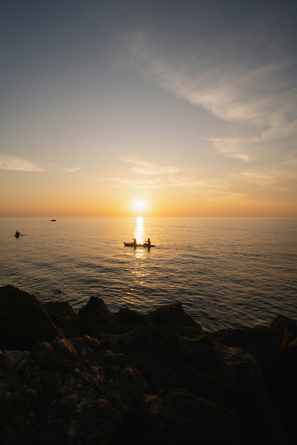  Sail aboard a kayak