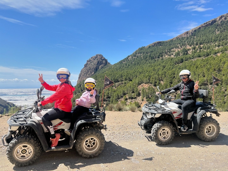  Steuern Sie ein Zweisitzer-Quad durch die Sierra de la Alhamilla 