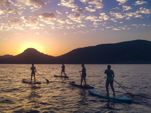 Excursion SUP au coucher du soleil depuis Cala Agulla snorkeling 1h30