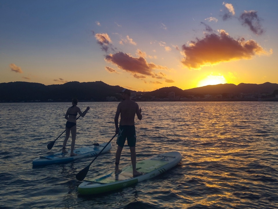  Coucher de soleil à bord d'une planche de SUP_result 