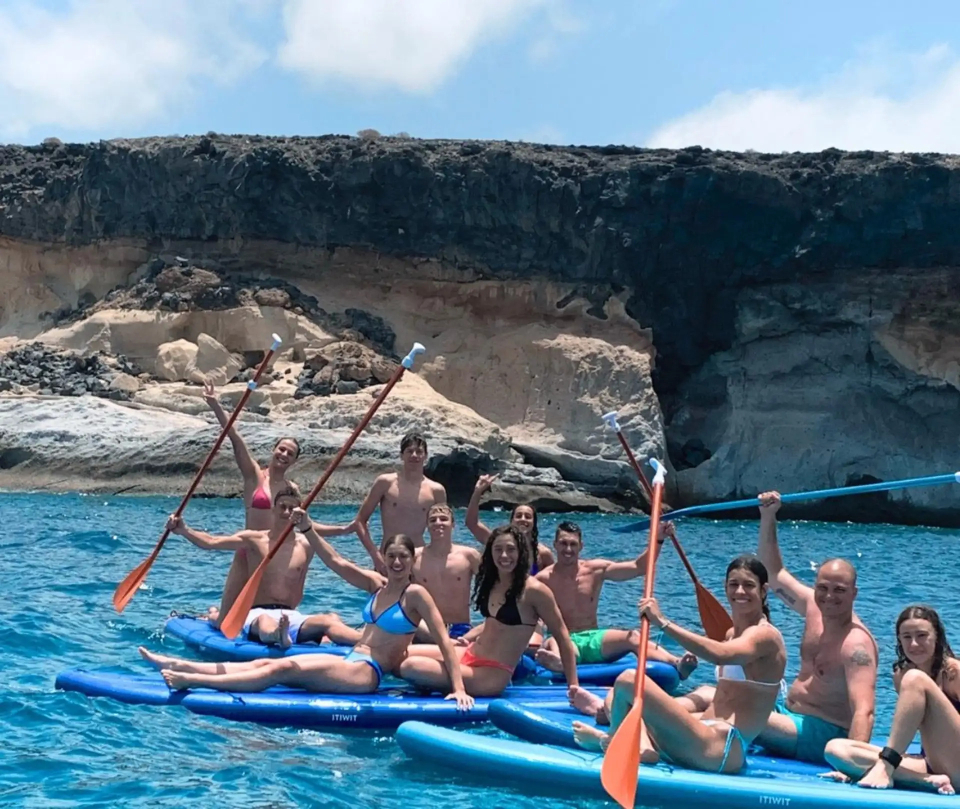  Aproveite o seu grupo de amigos em uma rota de SUP 