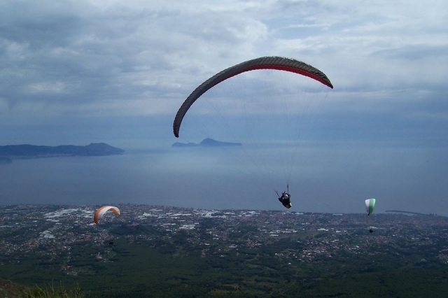 Parapente en la zona del Palacio Real de Caserta 30 min