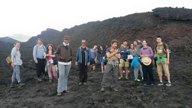 Trekking Etna, vino y Alcantara día completo para adultos