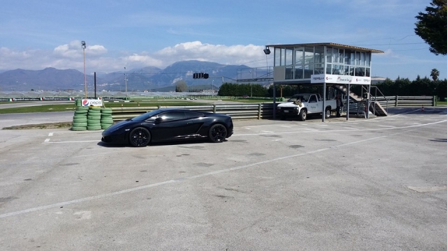 5 vueltas Autódromo Lamborghini Gallardo Vairano