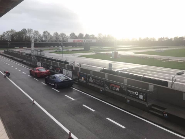 1 volta com o Ferrari 458 com 2 horas precisas