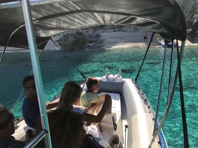 Taxi acuático desde Capo Vaticano a Praia I Focu