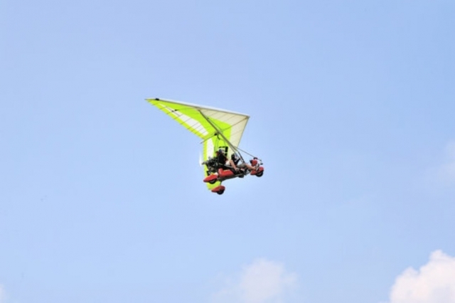 Motorisiertes Drachenfliegen über der Provinz Palermo, 30 Minuten