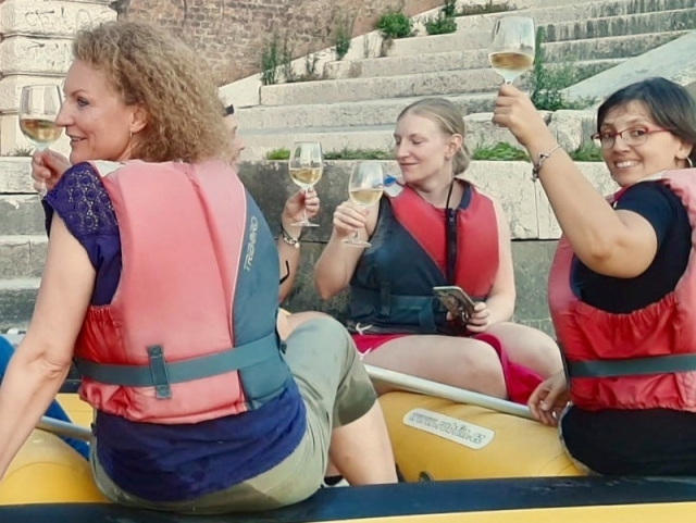 Rafting e aperitivo de despedida de solteiro Verona 3h