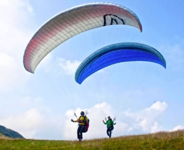 Voo de parapente + vídeo em Gemona e Meduno 25 minutos