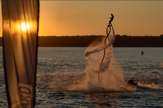 Sessão de flyboard na Romagna Riviera 30m