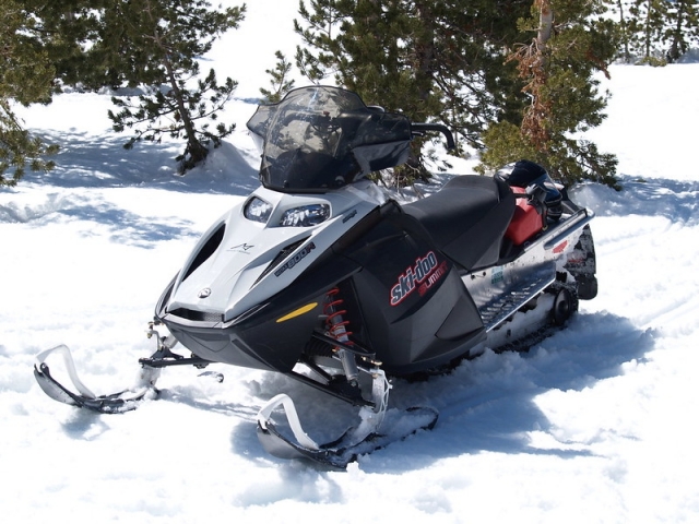 情侣雪地摩托 Piana di Campo Felice 15 分钟