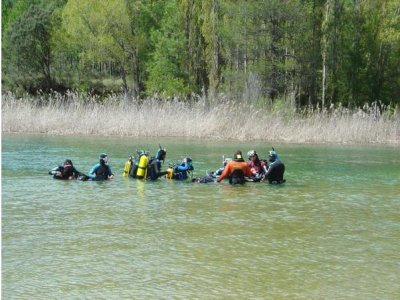 Plongée sous-marine dans le parc naturel du Haut Tajo