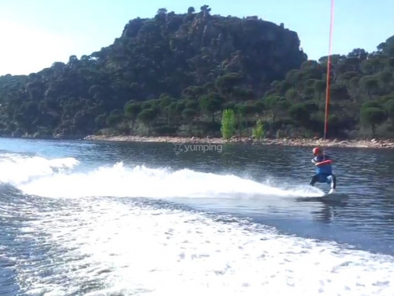 Curso de Wakeboard en la playa de Madrid 1 hora desde 120€