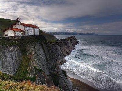 Ruta cinematográfica en jet ski costa de Zumaia