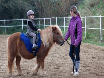 30 minutes pony ride tour for kids in Òrrius