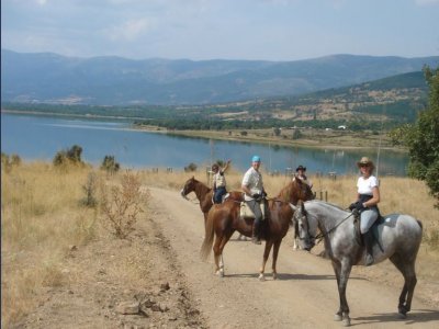 Ruta a caballo en el Valle de Lozoya para colegios