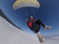  Fliegen Sie über den Wolken 