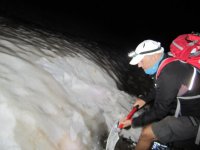 Construir iglú Sierra Nevada con noche y raquetas