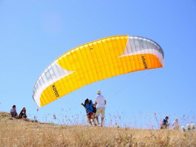 Vuelo en Parapente con monitor 20 min en Huelva
