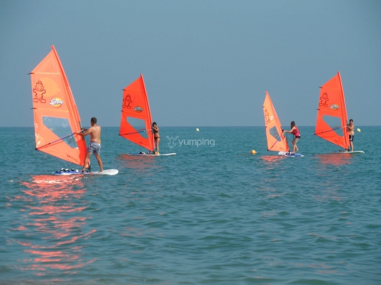Club Windsurfing Mar Azul, precios y reservas 2024