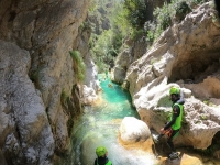  Schluchtabstieg Fluss grün