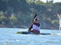 Remando con soltura en el kayak