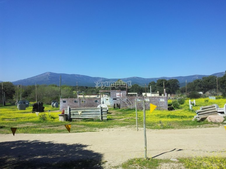 Paintball nocturno en Collado Mediano y 100 bolas desde 19€