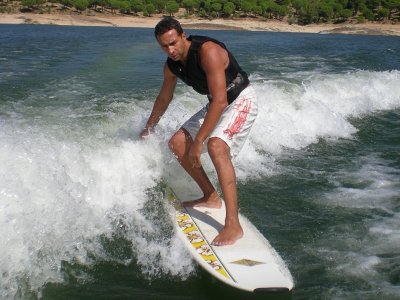 Surf wake en el embalse de San Juan y refresco 2 h