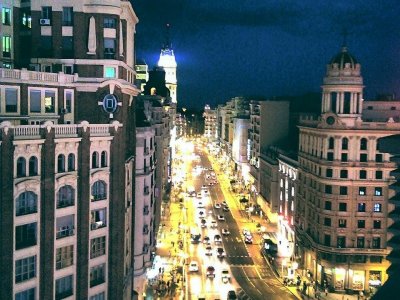 Écoles spéciales Route à travers le Madrid historique 2h