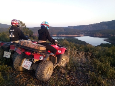 Quads e menu com cordeiro em Cervera San Valentín