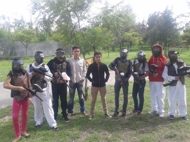 Reune a tu equipo de combate