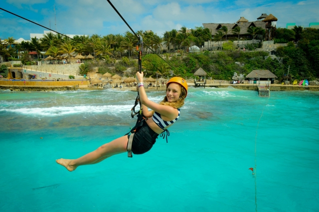 tirolina sobre el caribe