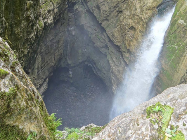 e-19650913-la-cascada14878762289110.jpg