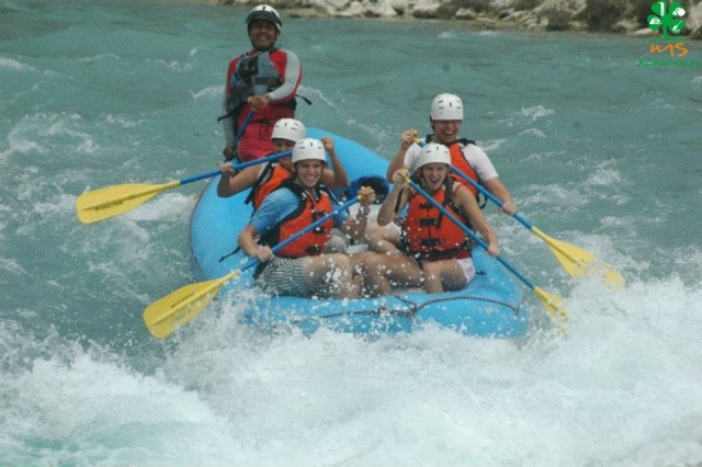 Realizando rafting en San Luis Potosí 