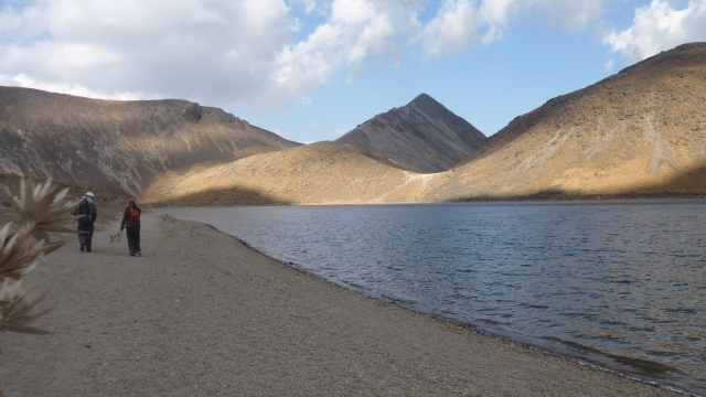Vista de la laguna del sol en el nevado de toluca