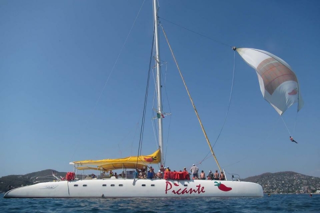 catamaran picante