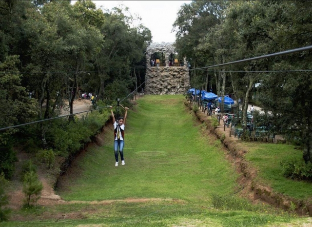Tirolina en el parque