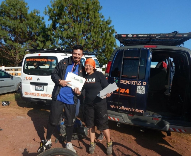 Recogiendo el titulo de ciclismo