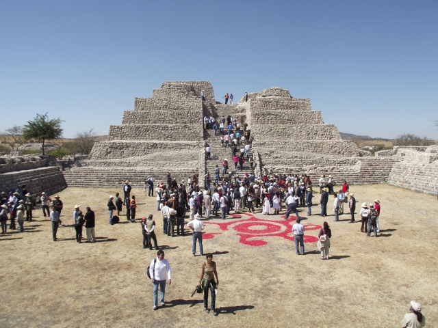 Piramide Canada de la Virgen
