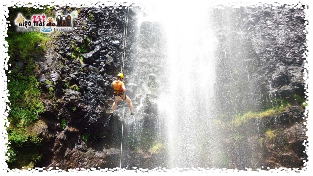 Rappel 70 metros Cascada. Descenso