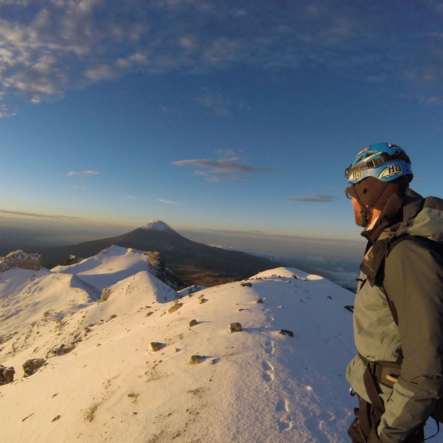 mirando al horizonte