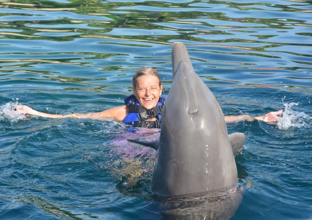 Nadando con el delfin